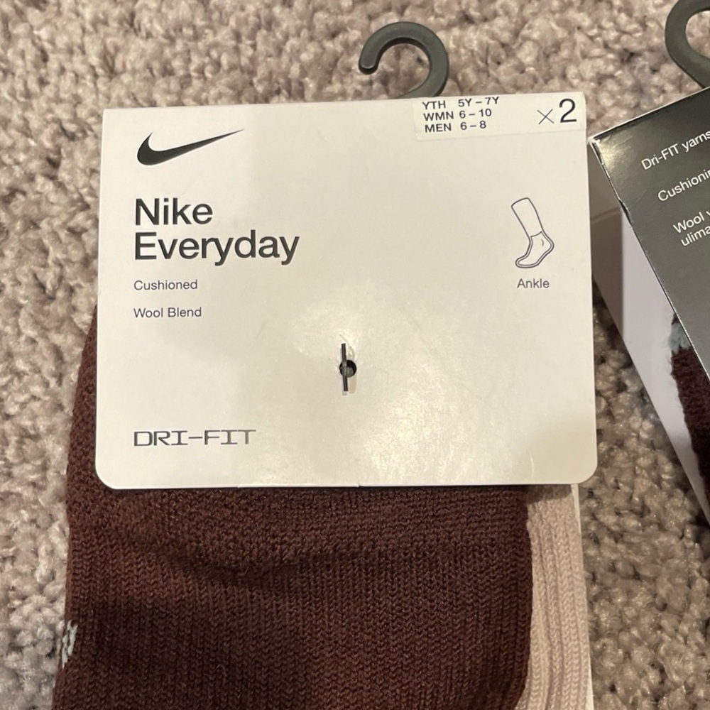 6 Pairs-Nike Everyday Wool Blend Cushioned Ankle Socks DQ6397-907 W6-10M6-8 - Picture 2 of 2